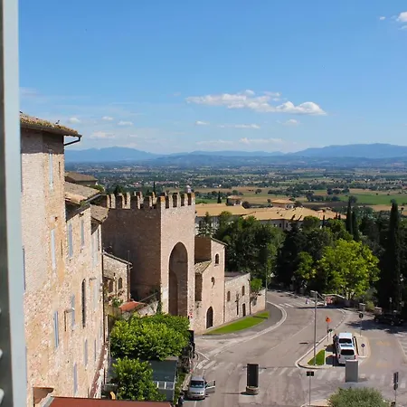 Il Castello 3* Ассизи